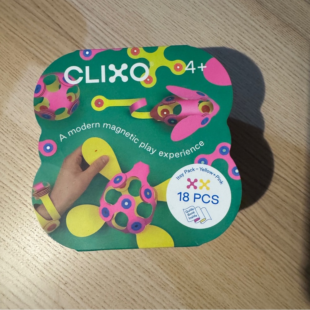 Magnetic Clixo Play Set - Yellow and Pink